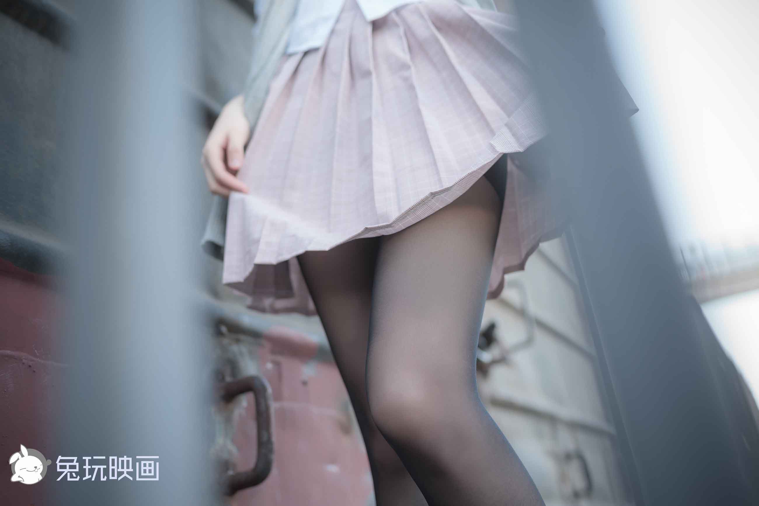 [兔玩映画]B83.006铁轨旁的小细腿插图1
